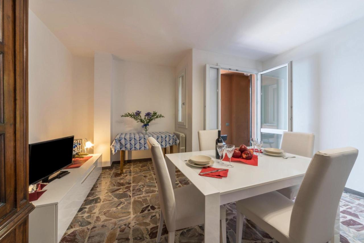 The House With Red Sunsets Varenna Exterior foto